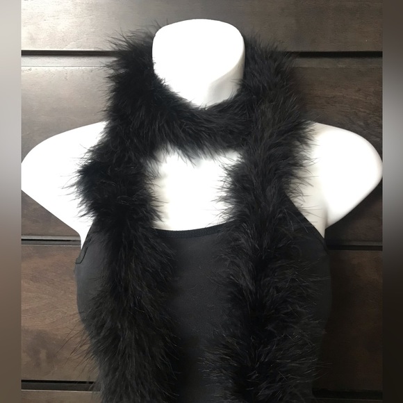 COPY - Black Plush Party Marabou - Picture 3 of 4